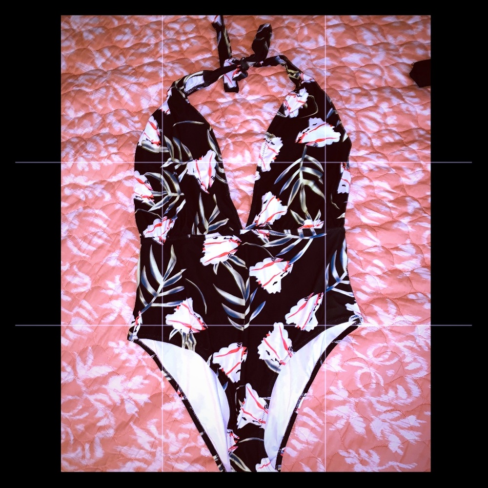 CUPSHE brand new swimsuit!